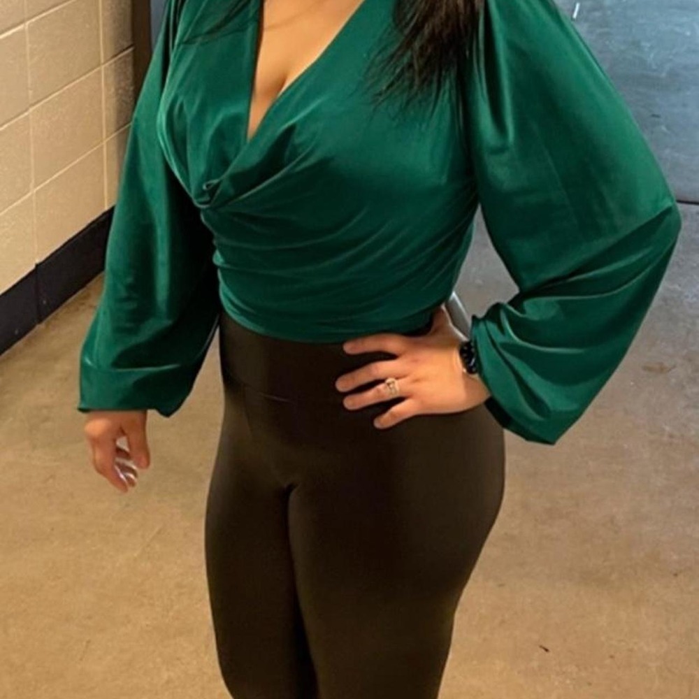 Top 10 USA Emerald Green Cowl Neck Crop Blouse Balloon Sleeve Size M